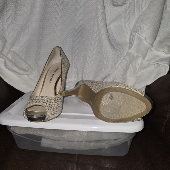 EUC Audrey Brooke Evening Heels - Picture 9 of 14